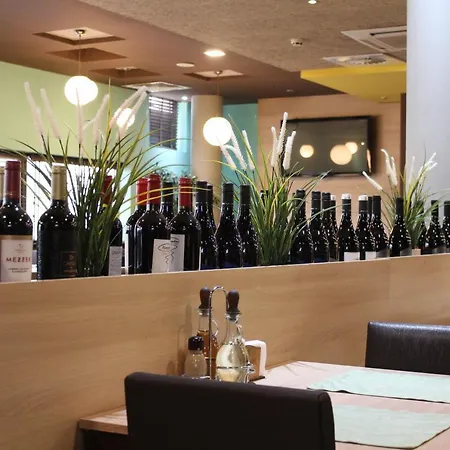 Хотел Перфекто Hotel Levski (Pleven)